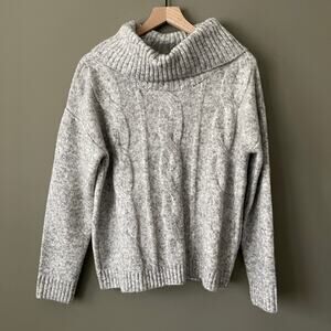Marled Light Heather Gray Sweater - M NWT